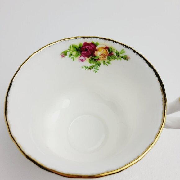 Royal Albert Dessert Snack Tray & Teacup Set, Old Country Roses Montrose Elegant - Picture 11 of 14